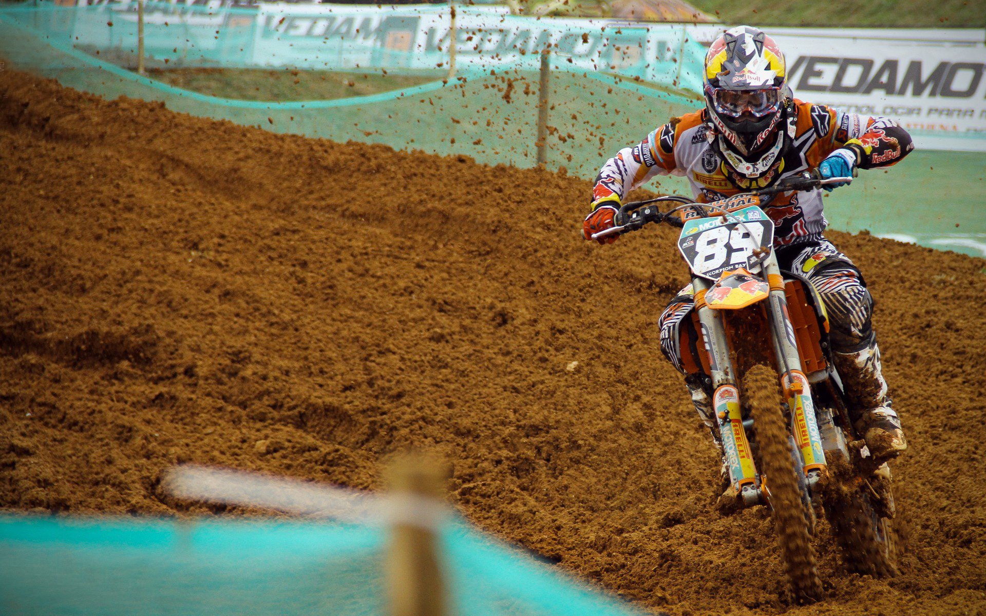 开云官方平台-当奥斯梅恩化作绿茵场上的黑洞，年度焦点之战背后的无解迷思